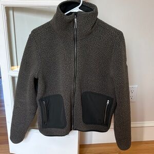 Vuori fleece jacket